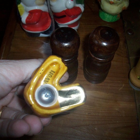 Publix Kitchen 4 Sets Salt And Pepper Shakers Figurine Santa